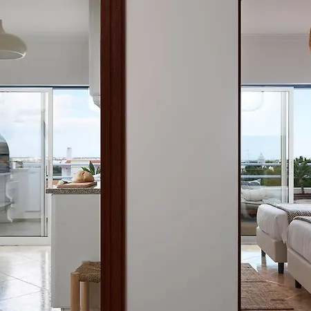 Seaside Serenity Beachside Apartment Albufeira
