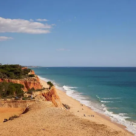 Seaside Serenity Beachside Apartment Albufeira