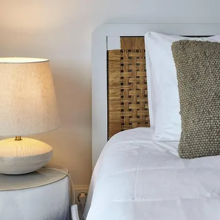 Apartment Seaside Serenity Beachside *