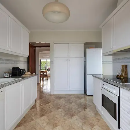 Seaside Serenity Beachside Apartment Albufeira