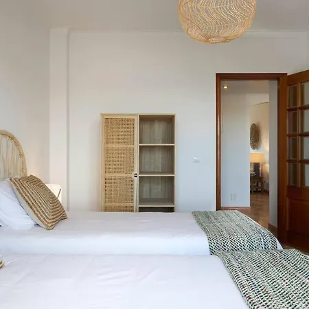 Apartment Seaside Serenity Beachside *
