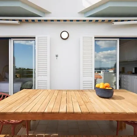 Apartment Seaside Serenity Beachside *