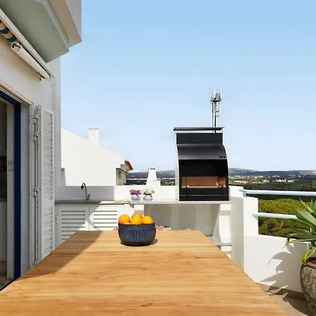 Seaside Serenity Beachside Apartment *